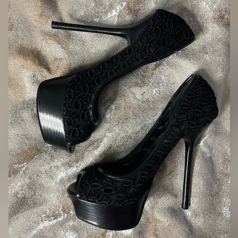 Bebe Black Lace Platform Heels Size 9.5